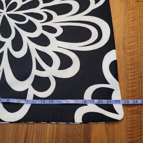 AB Studio Black & Ivory Shift Dress, size 10 - Picture 12 of 16